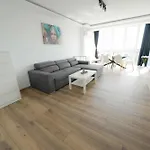 Sunny 2-bedroom With Sea View