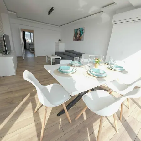 Apartamento Sunny 2-bedroom With Sea View *