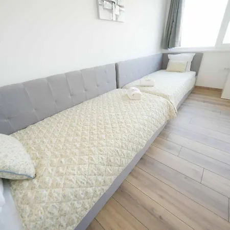Appartement Sunny 2-bedroom With Sea View