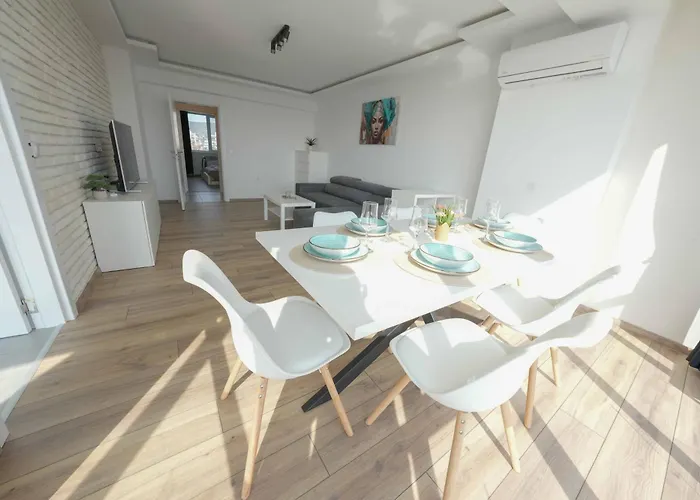 Appartamento Sunny 2-bedroom With Sea View *