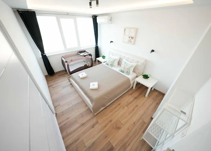 Sunny 2-bedroom With Sea View * Varna