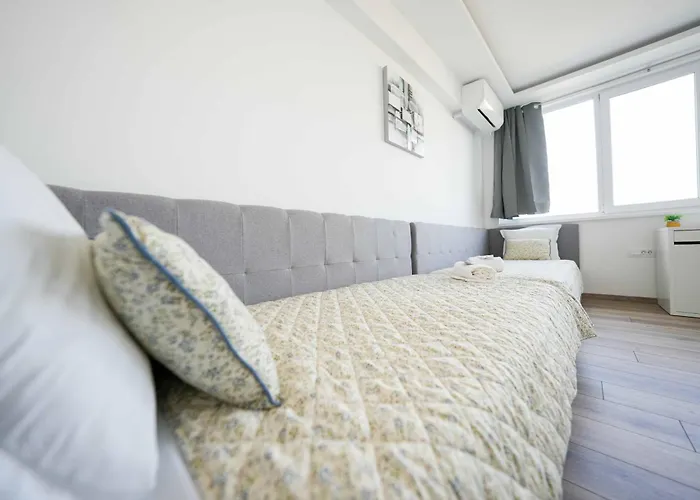 Sunny 2-bedroom With Sea View * Varna